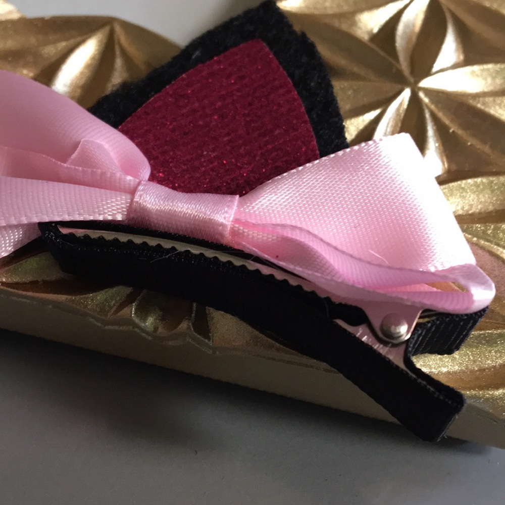 5/$25 πHOST PICKπ cat ear clips with bow - Picture 3 of 3